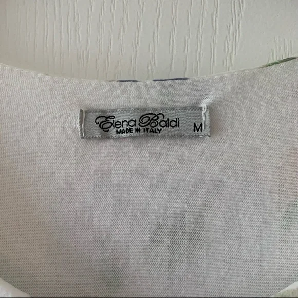 Floral silk blouse perfect for spring - Picture 6 of 6